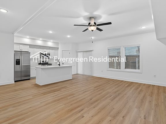 5th image of 8233 N Berkley Ave