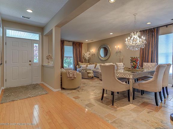 2nd image of 20 Spring Meadow Dr