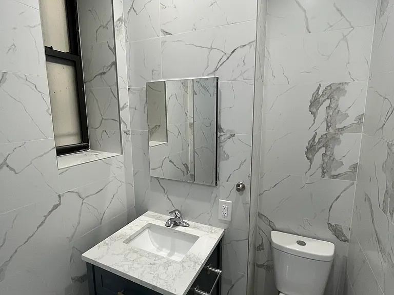 276 Riverside Dr #2F — Photo 1