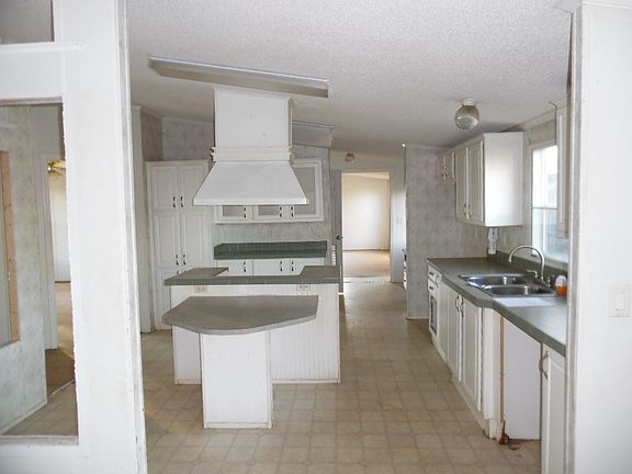 5th image of 143 Dennis Hills Dr
