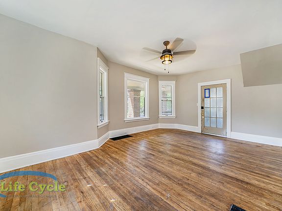 4th image of 921 Fairmount St SE #1