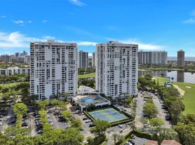 20355 NE 34th Ct