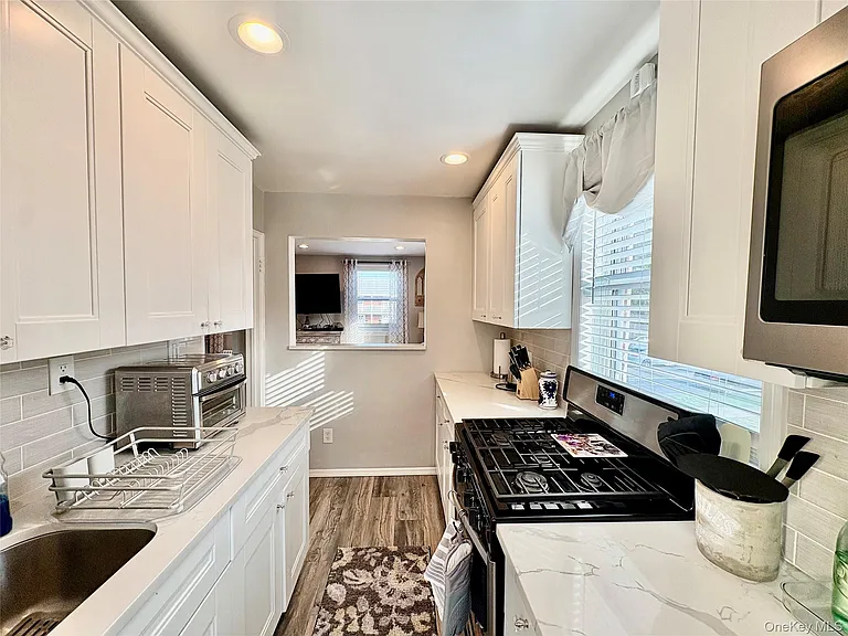 260-08 74th Ave #2 — Photo 3