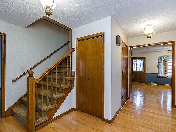 5th image of 2077 Fort Harrods Dr