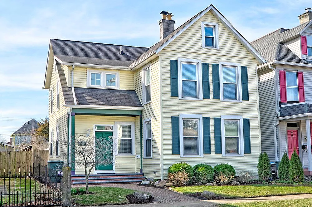 465 E Beck St photo 1