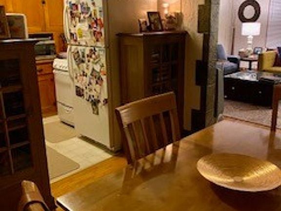2nd image of 501 E 36th St #11100319
