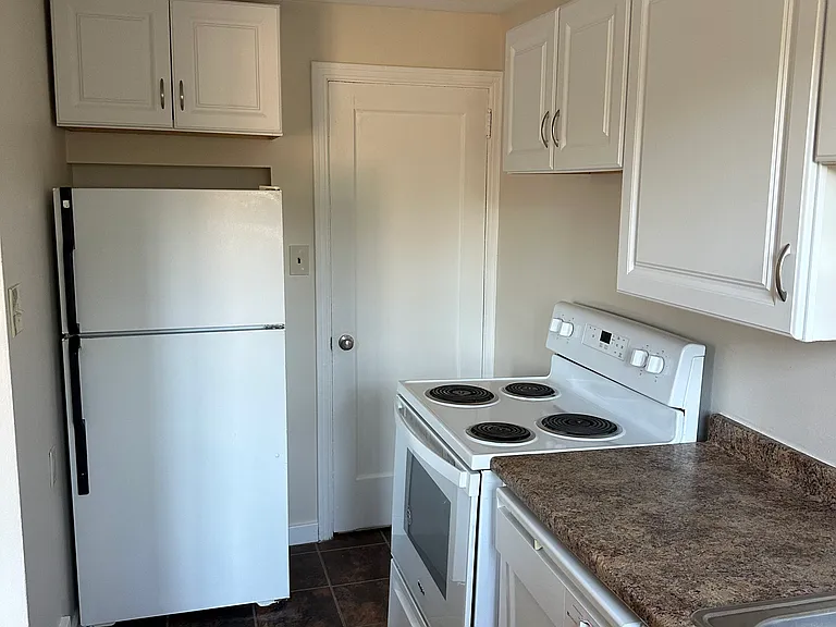475 Serpentine Dr — Photo 4