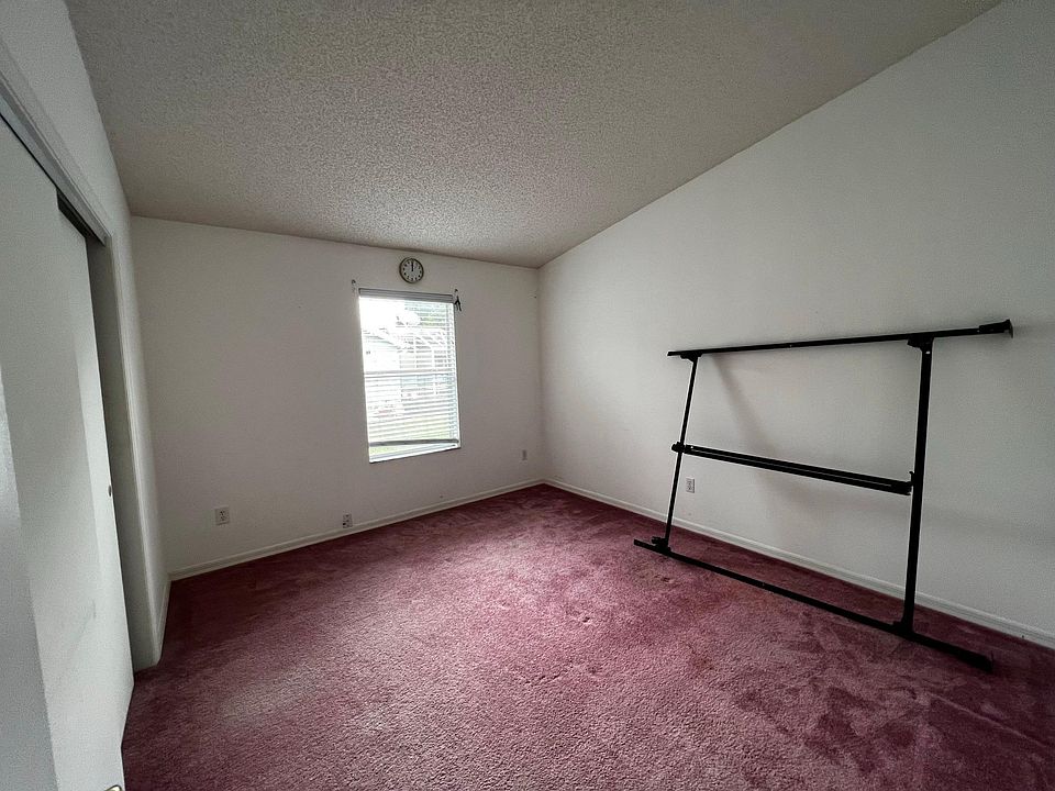 1st image of 608 Catalina Ct