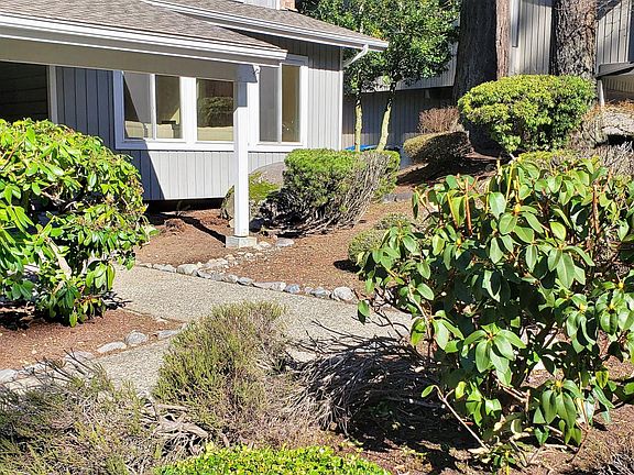 2nd image of 15834 SE 46th Way