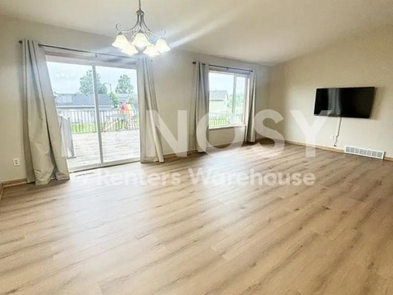 605 7th Ave SW — Photo 32