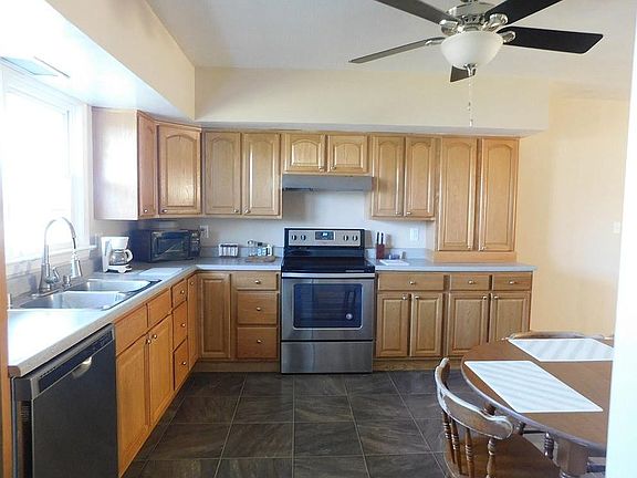 4th image of 709 Logan Ave