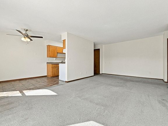 5th image of 819 11th Ave S APT 7