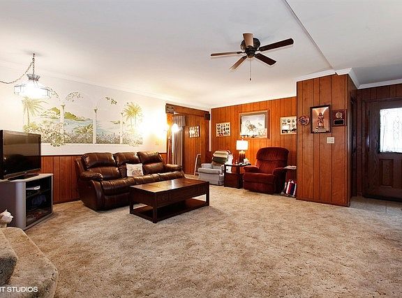 3rd image of 7651 W 66th St