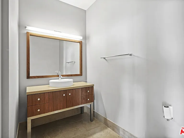 1100 Hope St #Penthouse 205 — Photo 36