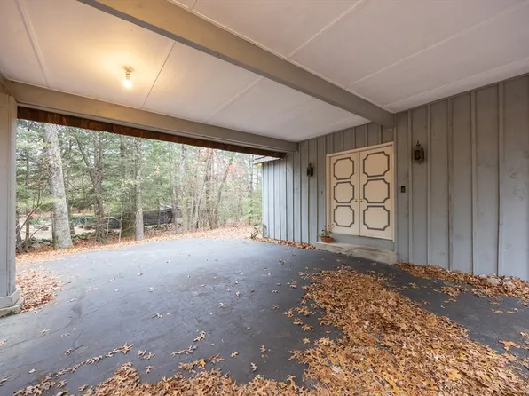90 Blueberry Ln, Westwood, MA 02090
