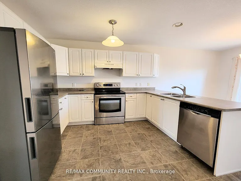 24 Sunshine Ln — Photo 8