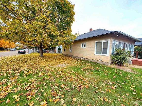 2nd image of 523 7th Ave S