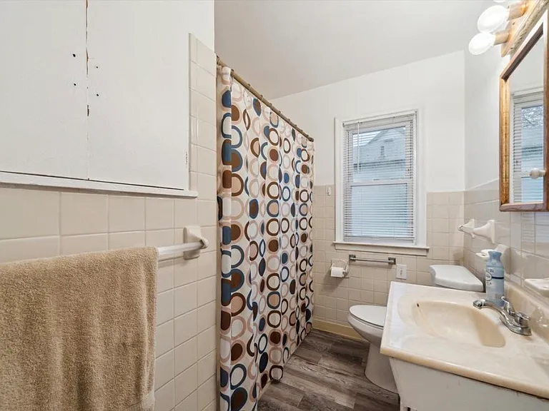 24933 Valley Ave — Photo 12