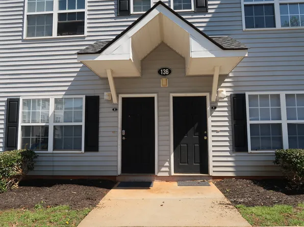 136 E University Village Dr, Central, SC 29630