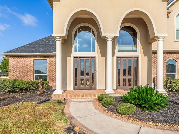 3rd image of 10940 Sheila Ct