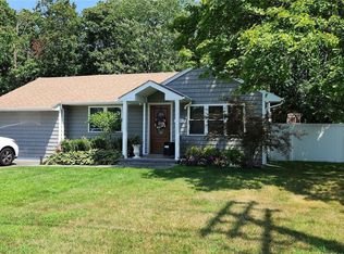 1091 Courtland Dr, Bay Shore, NY 11706
