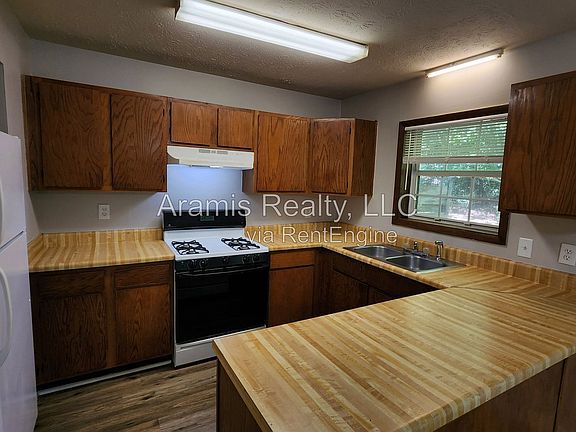 4th image of 2322 Highpoint Rd SW #1