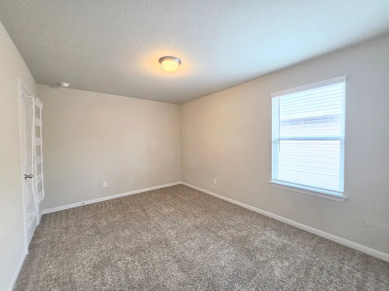 8931 Arundal Gdn — Photo 29