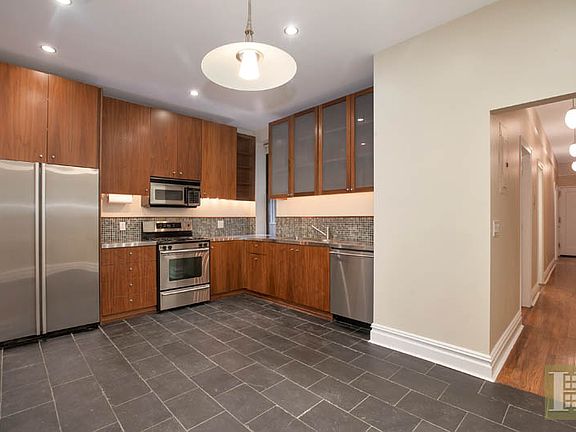 2nd image of 234 W 21st St APT 5