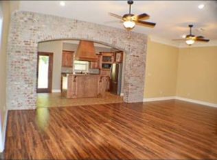 102 Barksdale Dr, Broussard, LA 70518