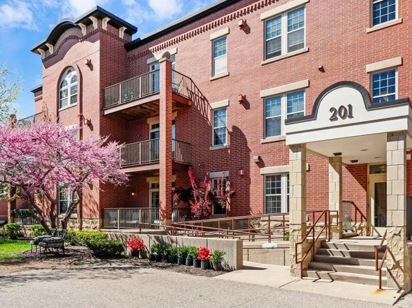 201 East Lane Street #103, Sun Prairie, WI 53590