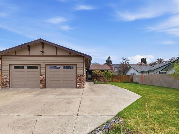 5th image of 1735 NE Wichita Way