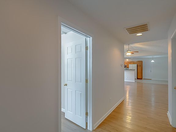 3rd image of 2580 Michelle Park