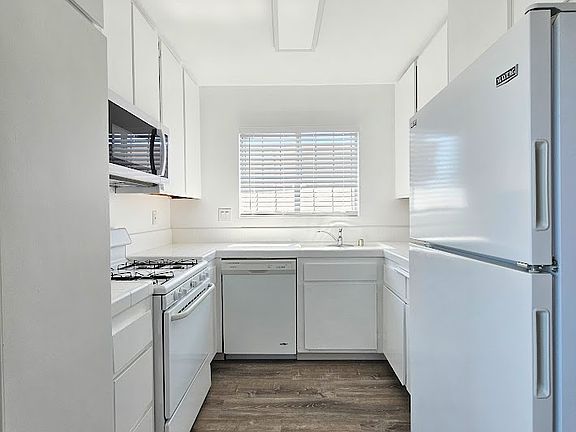 3rd image of 4642 Oregon St APT 3