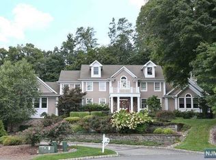 10 Ponds Way, Oakland, NJ 07436