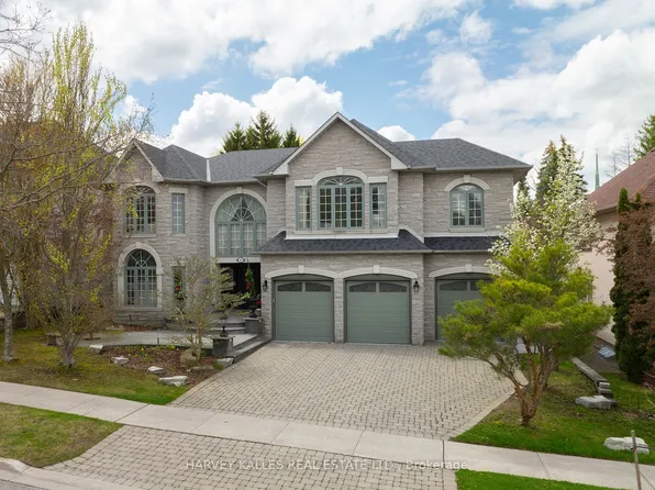 60 Bowan Ct, Toronto, ON M2K 3A7