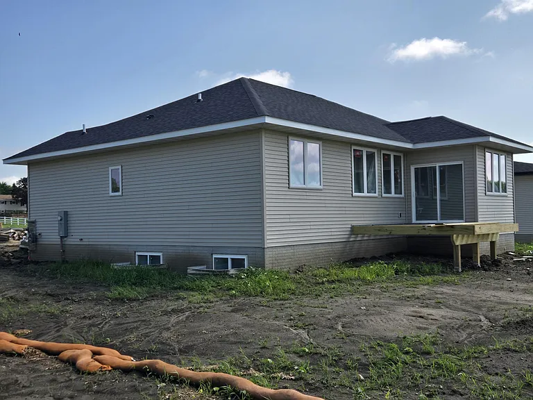 4115 Mark Dr — Photo 3