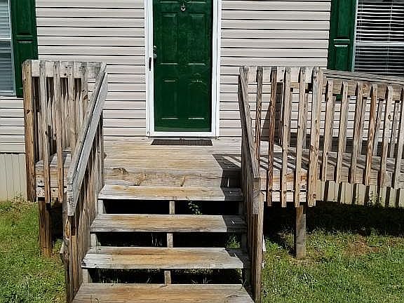 3rd image of 2244 Sharon Rd