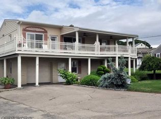 28 Dunes Rd, Narragansett, RI 02882