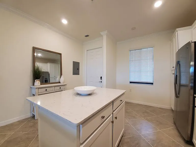 17520 Gawthrop Dr #403 — Photo 8