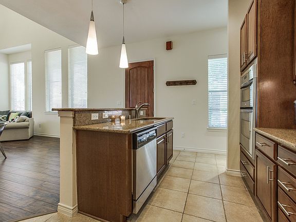 5th image of 1207 Lake Vista Ln