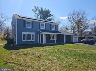 12 Pheasant Ln, Willingboro, NJ 08046