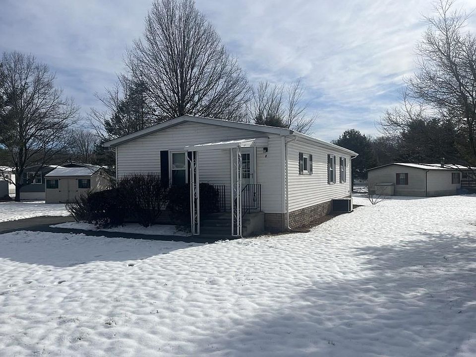 1st image of 8 Robin Hood Ln