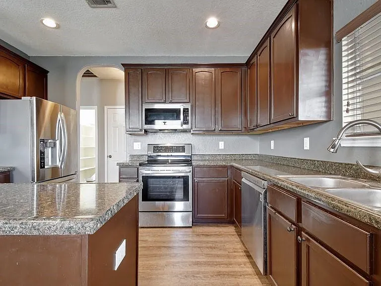 2234 Lakeline Dr — Photo 9