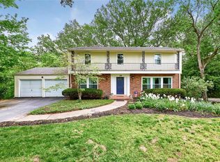 19 Chaminade Dr, Saint Louis, MO
