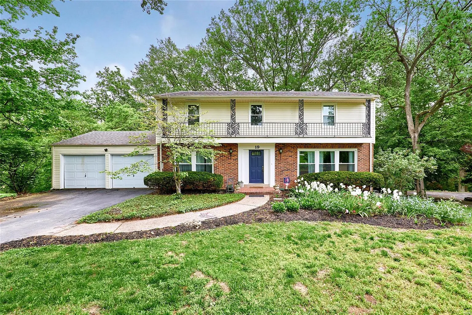 19 Chaminade Dr photo 1