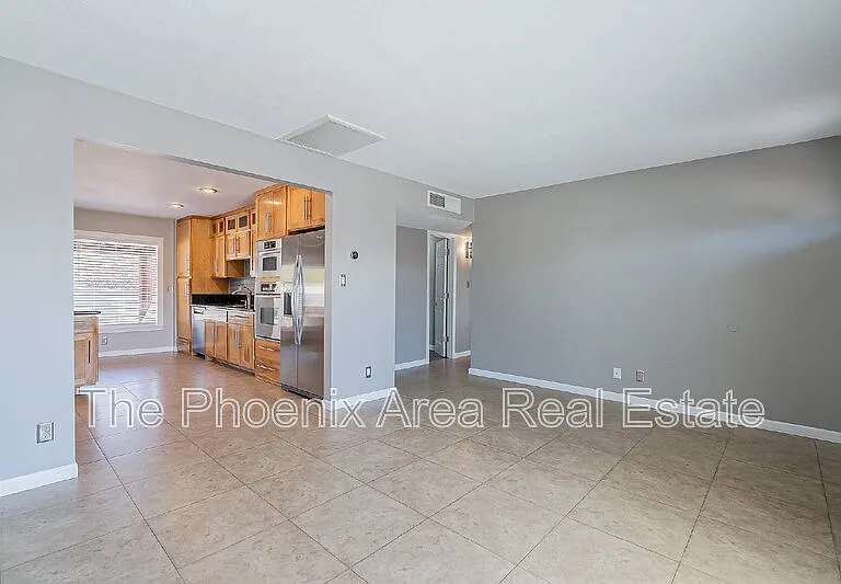 8654 E Windsor Ave — Photo 10