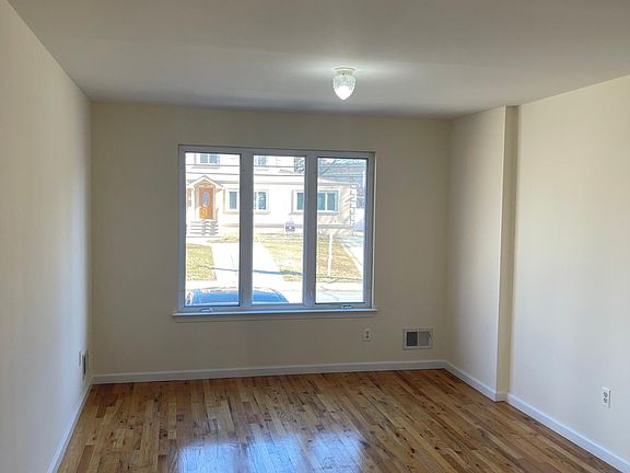 2nd image of 282 Giffords Ln Floor 2