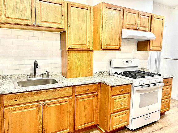 2nd image of 46 Prescott St #3