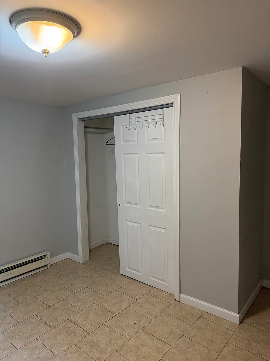 Building Photo - 241 Stiles St #2