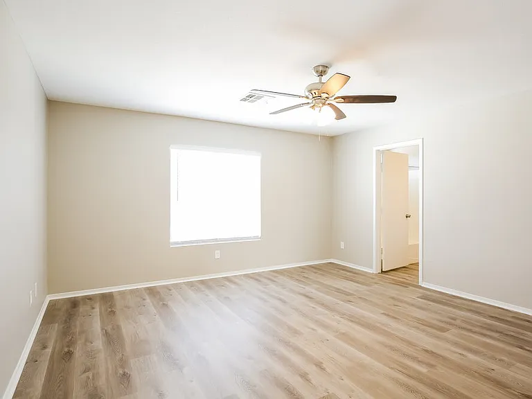 4944 Sapphire Light St — Photo 9